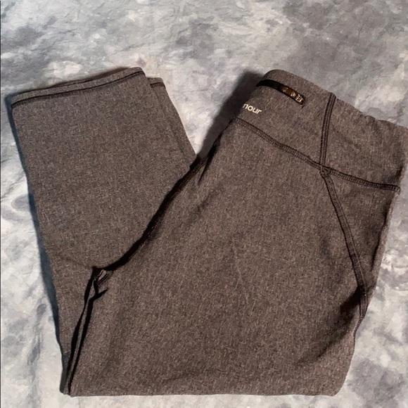 💚 3 for $15 💚 - Under Armour Capris approximate size Small - Picture 14 of 16